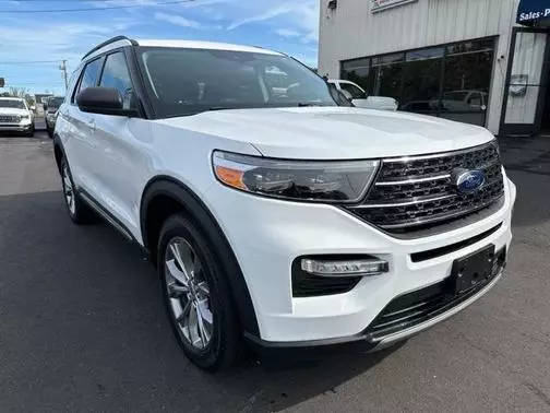 2021 Ford Explorer XLT 4WD photo