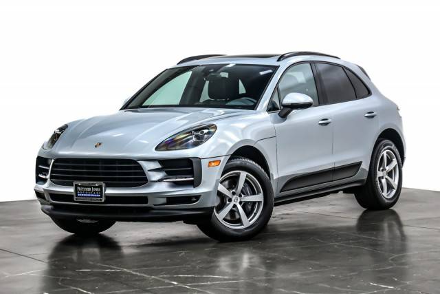 2021 Porsche Macan  AWD photo