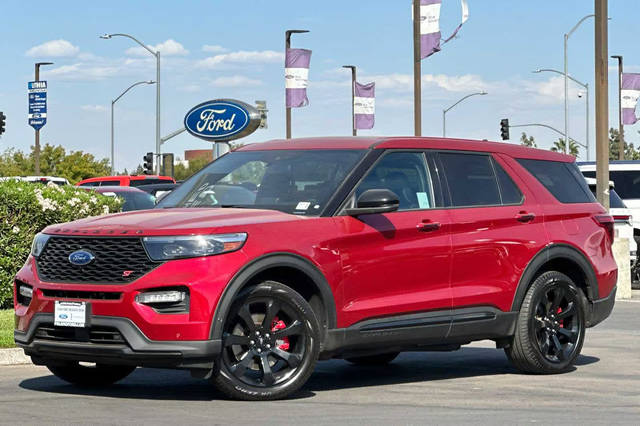 2021 Ford Explorer ST 4WD photo