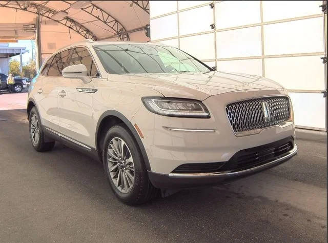 2021 Lincoln Nautilus Standard FWD photo