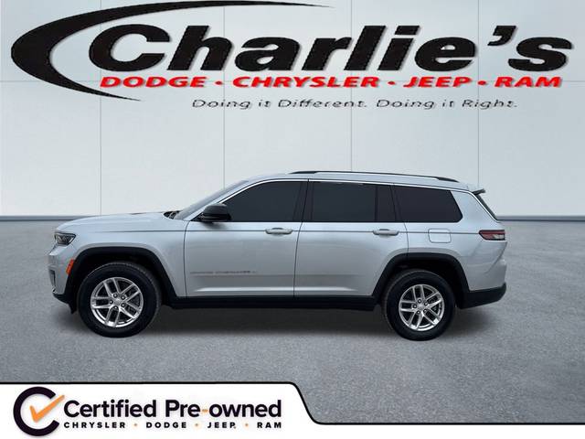 2021 Jeep Grand Cherokee L Laredo 4WD photo