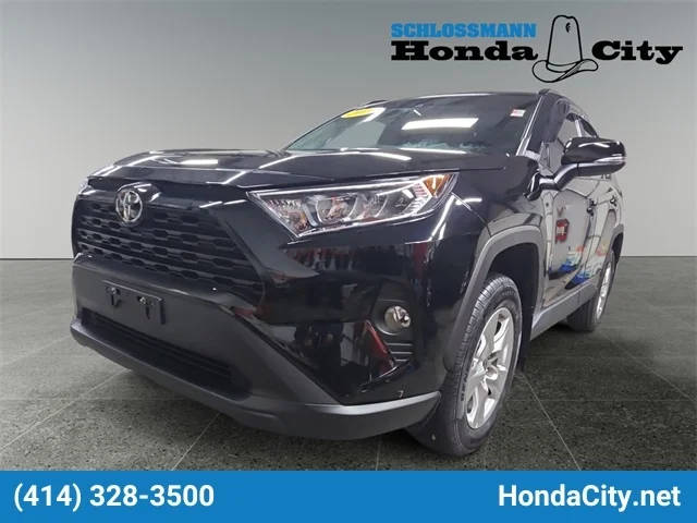 2021 Toyota RAV4 XLE AWD photo