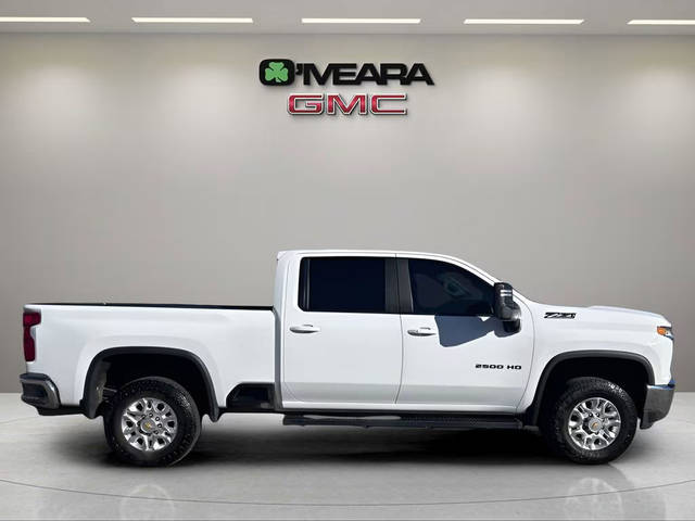 2022 Chevrolet Silverado 2500HD LT 4WD photo