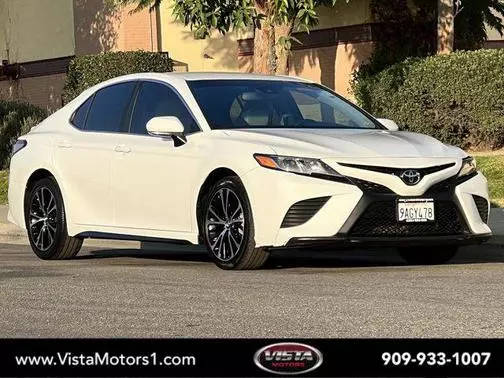 2018 Toyota Camry SE FWD photo