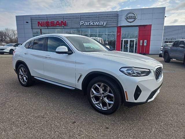 2022 BMW X4 xDrive30i AWD photo