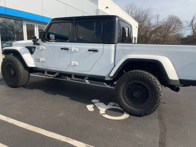 2021 Jeep Gladiator Overland 4WD photo