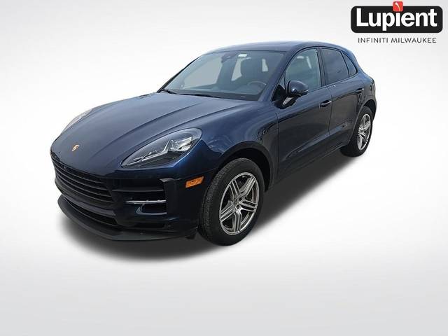 2021 Porsche Macan  AWD photo