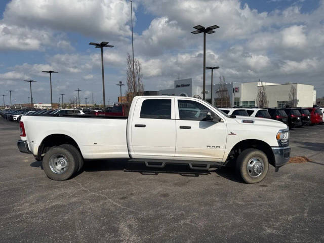 2022 Ram 3500 Tradesman 4WD photo