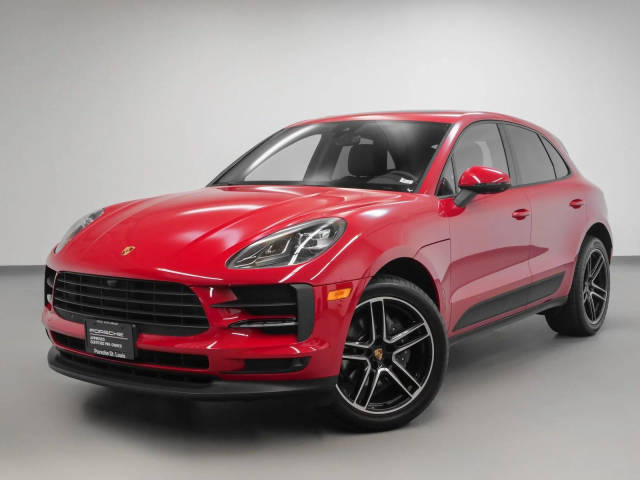 2021 Porsche Macan  AWD photo