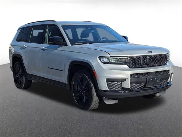 2021 Jeep Grand Cherokee L Altitude 4WD photo