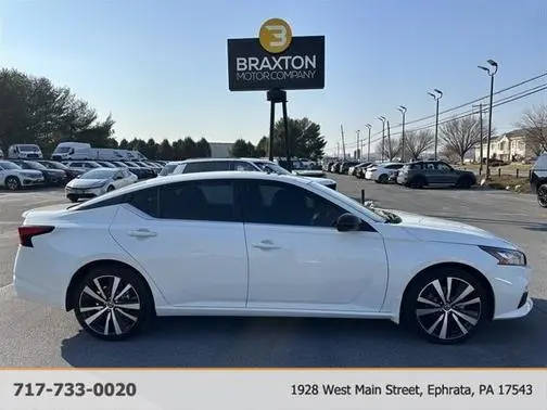 2021 Nissan Altima 2.5 SR AWD photo