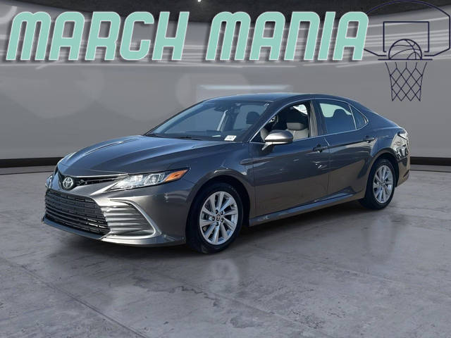 2022 Toyota Camry LE FWD photo