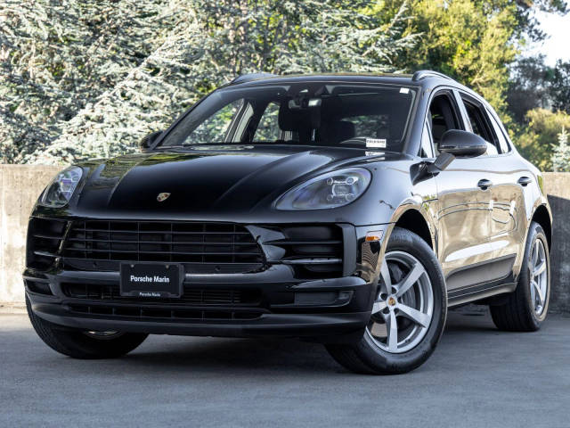 2021 Porsche Macan  AWD photo