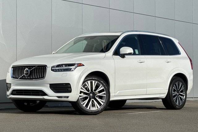 2022 Volvo XC90 Momentum AWD photo