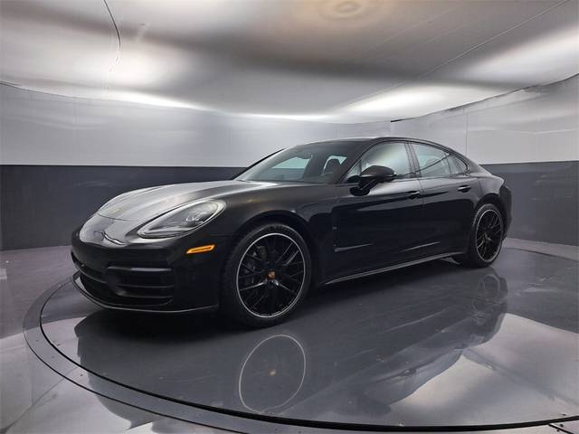 2022 Porsche Panamera Platinum Edition RWD photo