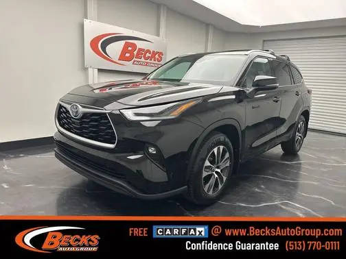 2021 Toyota Highlander Hybrid XLE AWD photo