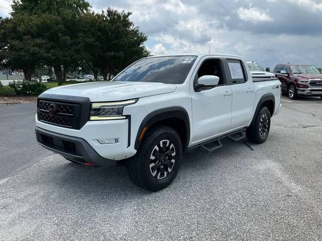 2022 Nissan Frontier PRO-4X 4WD photo