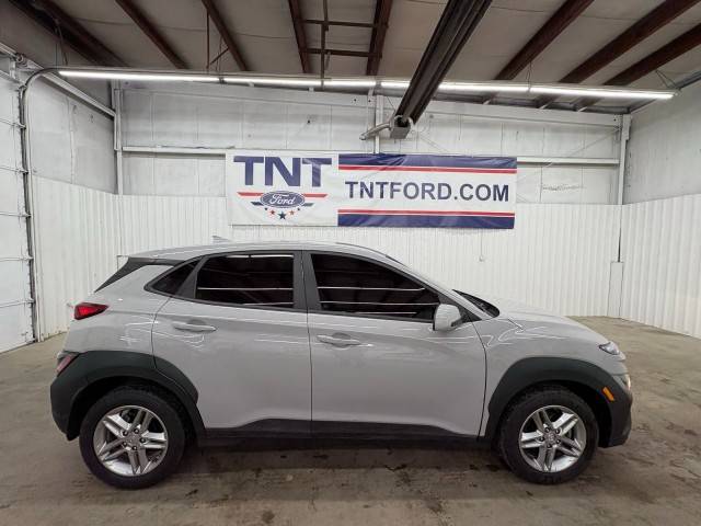 2022 Hyundai Kona SE FWD photo