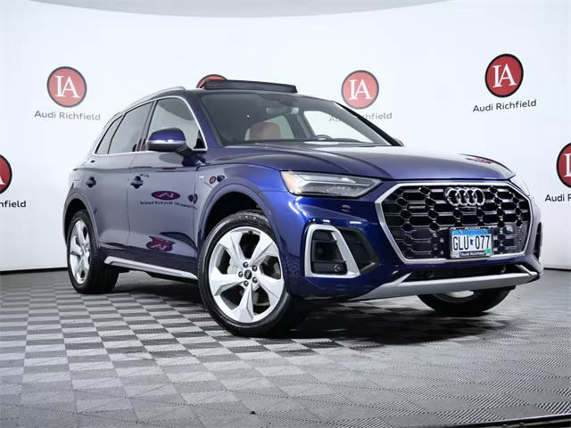 2022 Audi Q5 S line Premium Plus AWD photo