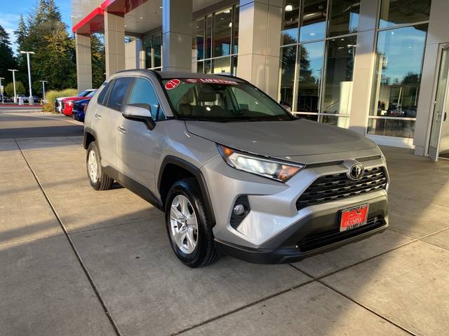 2021 Toyota RAV4 XLE AWD photo