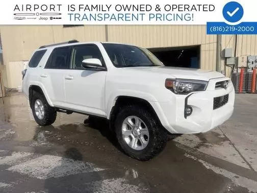 2021 Toyota 4Runner SR5 4WD photo