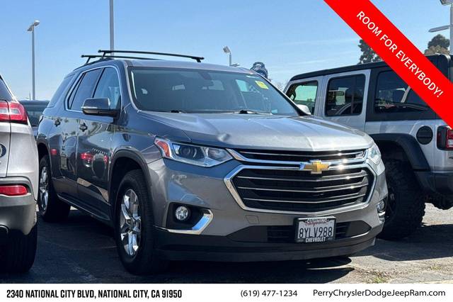 2021 Chevrolet Traverse LT Cloth FWD photo