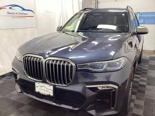 2022 BMW X7 M50i AWD photo