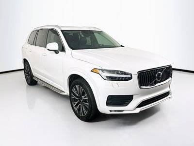 2022 Volvo XC90 Momentum FWD photo