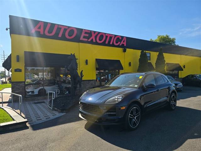 2021 Porsche Macan AWD photo
