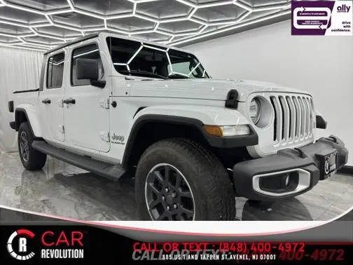 2021 Jeep Gladiator Overland 4WD photo