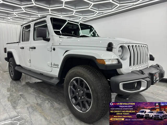 2021 Jeep Gladiator Overland 4WD photo