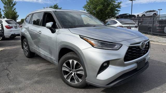 2021 Toyota Highlander XLE AWD photo