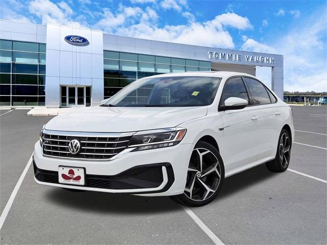 2022 Volkswagen Passat 2.0T R-Line FWD photo
