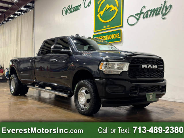 2022 Ram 3500 Tradesman 4WD photo