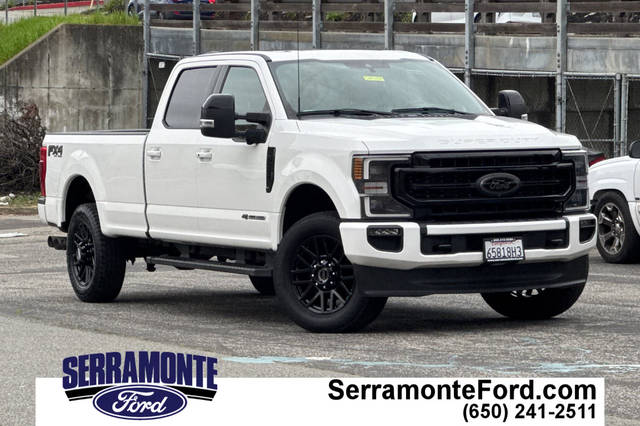 2022 Ford F-350 Super Duty LARIAT 4WD photo