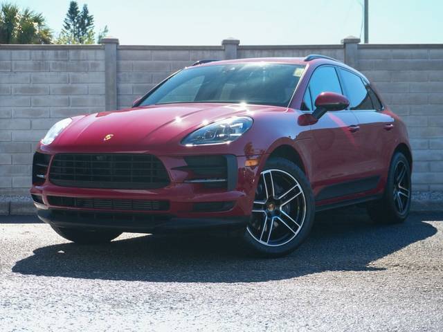 2021 Porsche Macan  AWD photo