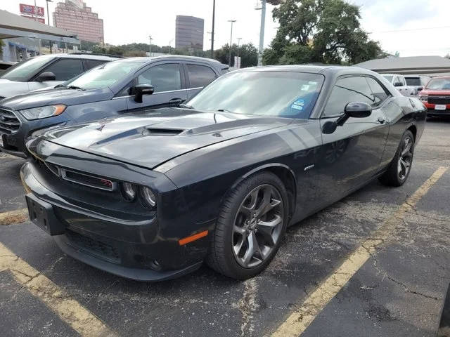 2015 Dodge Challenger R/T Plus RWD photo