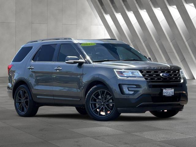 2017 Ford Explorer XLT FWD photo