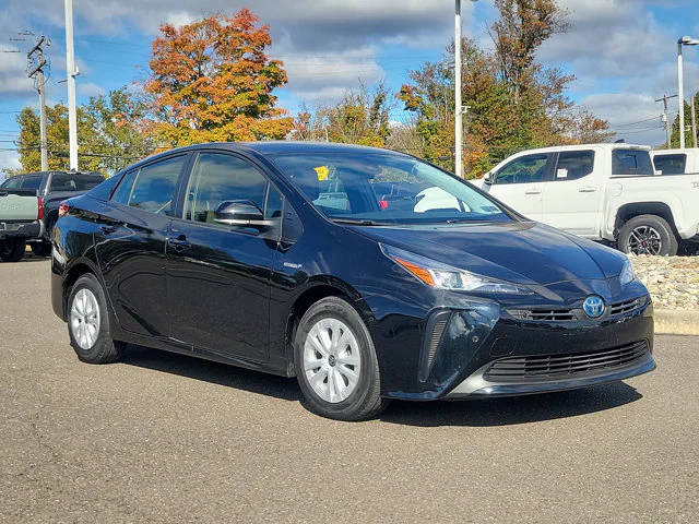 2022 Toyota Prius LE FWD photo