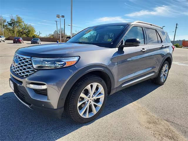 2021 Ford Explorer Platinum 4WD photo