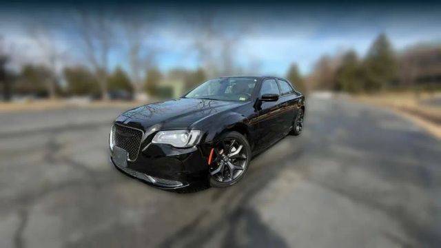 2021 Chrysler 300 Touring RWD photo