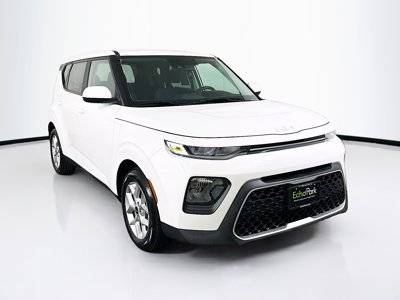 2022 Kia Soul LX FWD photo