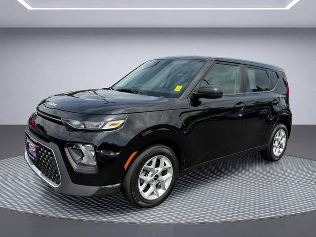 2022 Kia Soul LX FWD photo