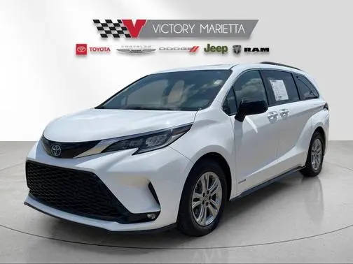2021 Toyota Sienna XSE AWD photo