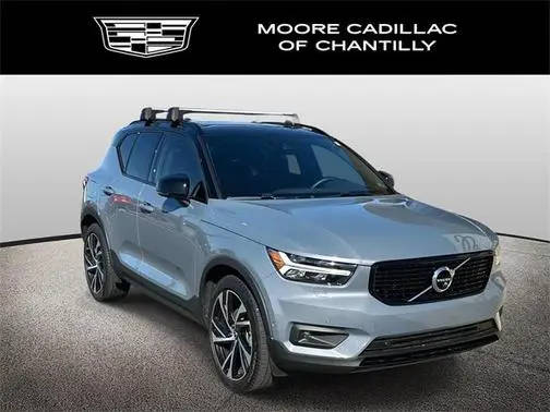 2022 Volvo XC40 R-Design AWD photo