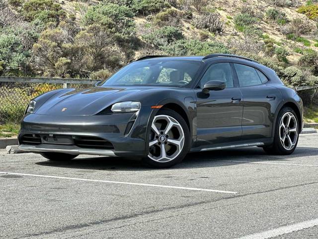 2022 Porsche Taycan 4 AWD photo