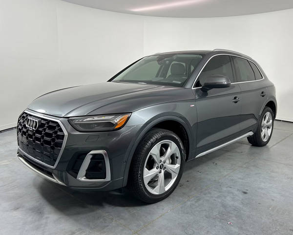 2022 Audi Q5 S line Prestige AWD photo