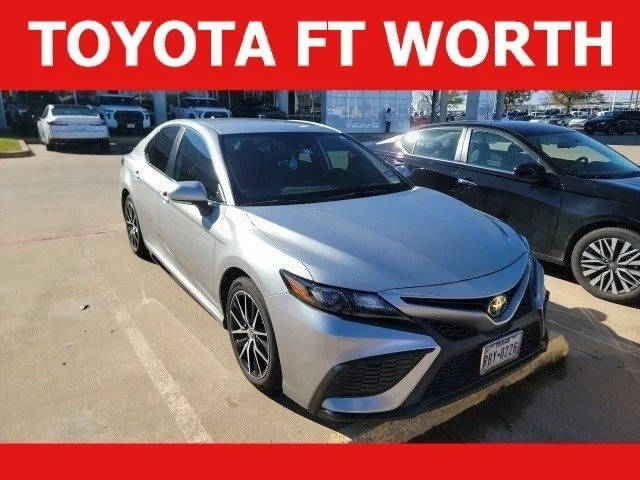 2022 Toyota Camry SE FWD photo