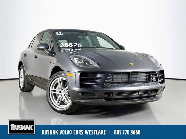 2021 Porsche Macan  AWD photo