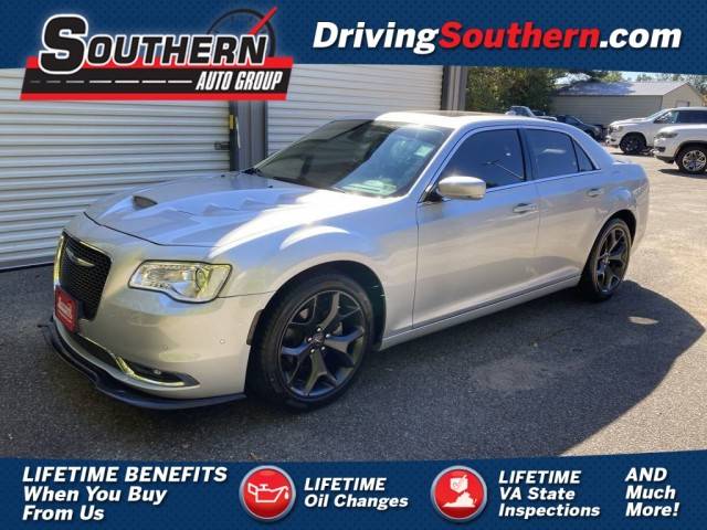 2021 Chrysler 300 Touring L RWD photo